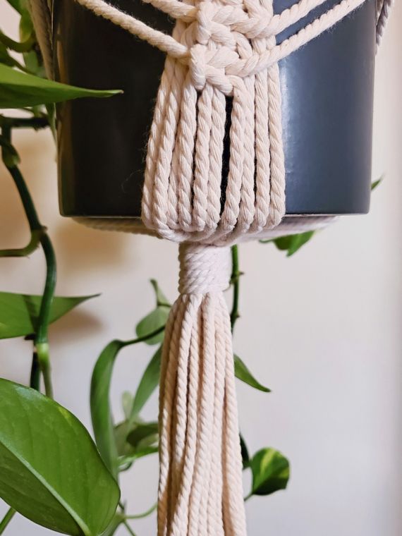 Macramé Plant Pot Hanger