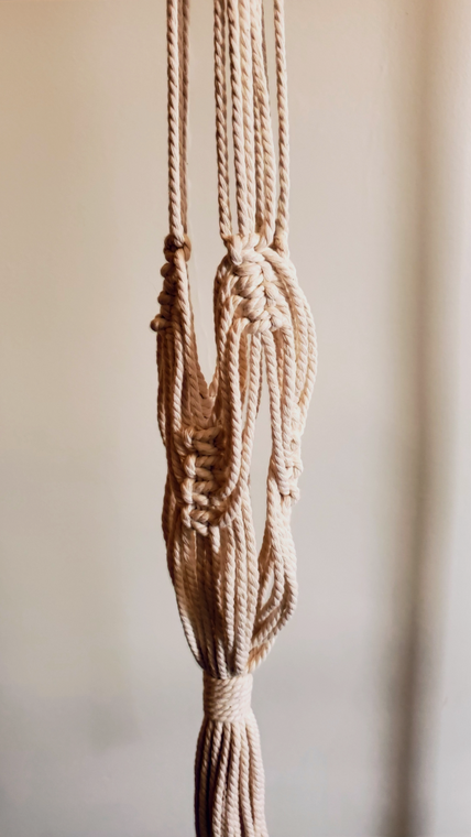 Macramé Plant Pot Hanger